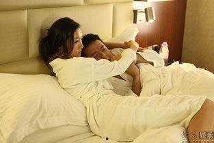 国产大尺度床戏视频观看,激情演绎，尺度突破